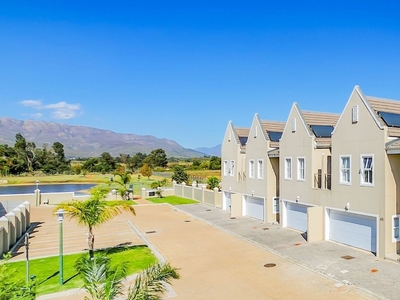4 bedroom townhouse for sale in Paarl South