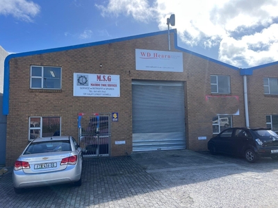 Neat Warehouse & Manufacturing facility To Let in Neave Industrial.