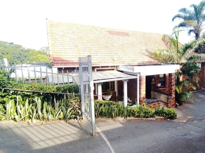 2 Bedroom apartment rented in Manor Gardens, Durban