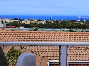 Secure Townhouse with sea view - 2km from Hartenbos Beach!