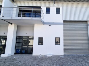 Split Level Warehouse in Capricorn Park