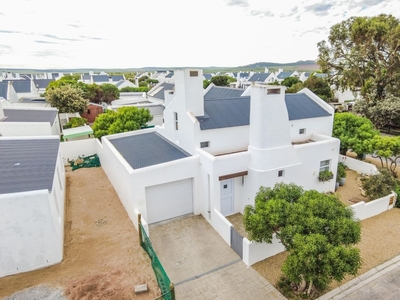 2 Bedroom House For Sale in Paternoster