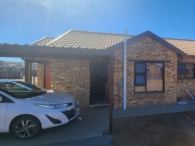 3 Bedroom House For Sale in Mandela View