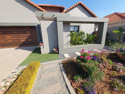 3 Bedroom House For Sale in Newmark Estate