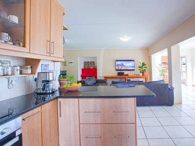 5 bedroom double-storey house for sale in Pringle Bay