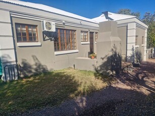 2 Bedroom House For Sale in Keidebees