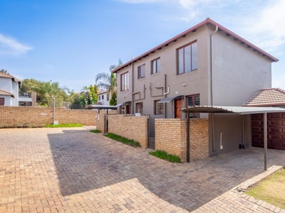 2 Bedroom duplex townhouse - sectional for sale in Northgate, Randburg