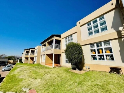 Apartment For Sale In Mondeor, Johannesburg