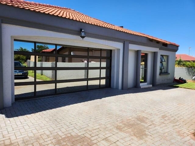 House For Rent In Reyno Ridge, Witbank