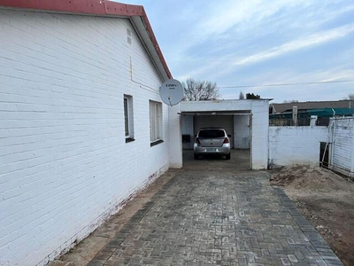 House For Sale In Fauna, Bloemfontein