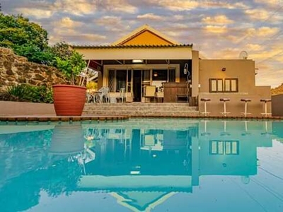 House For Sale In Mondeor, Johannesburg