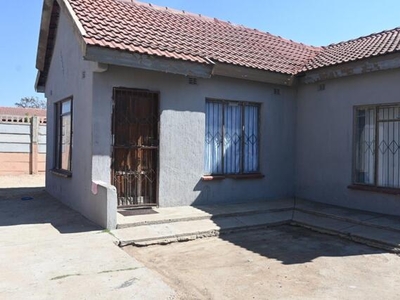 House For Sale In Seshego B, Polokwane