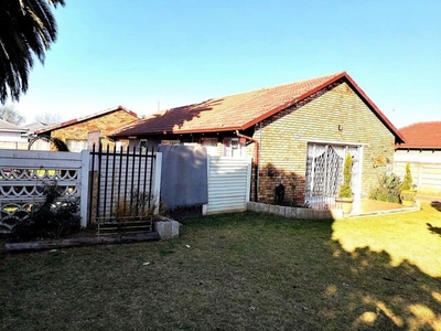 House For Sale In Tasbet Park Ext 2, Witbank