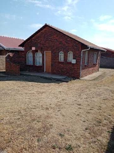 House For Sale In Tsakane Ext 1, Brakpan