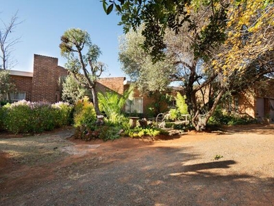 House For Sale In Vredenhof Sh, Bloemfontein