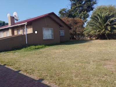 House For Sale In Witbank Ext 8, Witbank