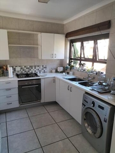 Townhouse For Rent In Dowerglen, Edenvale