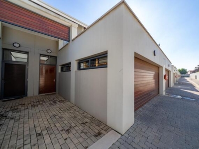 Townhouse For Rent In Morning Hill, Bedfordview