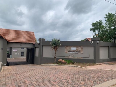 Townhouse For Sale In Buccleuch, Sandton