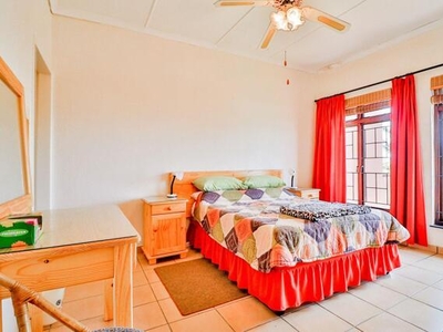 2 bedroom, Port Edward KwaZulu Natal N/A