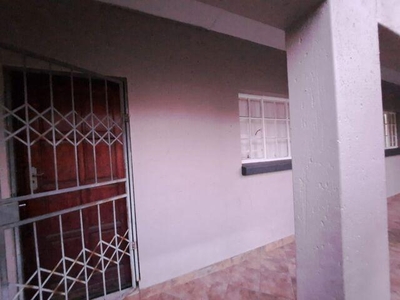 2 bedroom, Rustenburg North West N/A