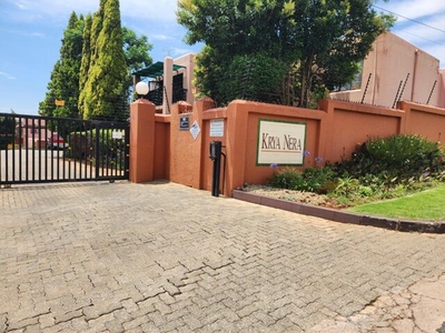 Apartment For Rent In Little Falls, Roodepoort