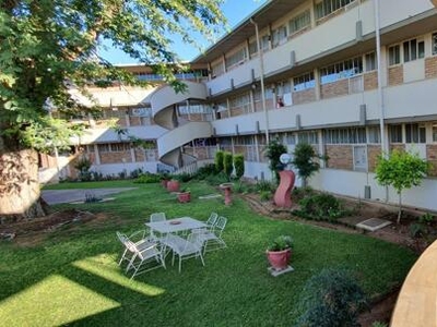 Apartment For Sale In Middelpos, Upington