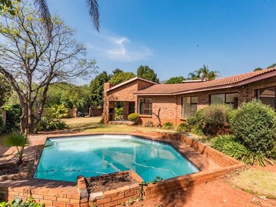 House For Rent In Little Falls, Roodepoort