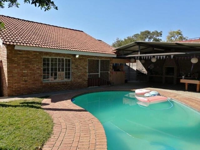 House For Sale In Geelhoutpark, Rustenburg