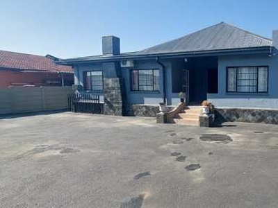 House For Sale In Lennoxton, Newcastle