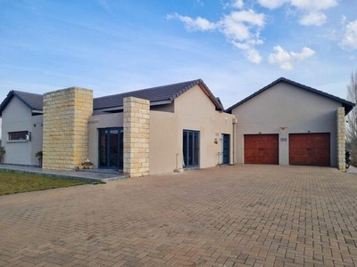House For Sale In Magersfontein Memorial Golf Estate, Kimberley