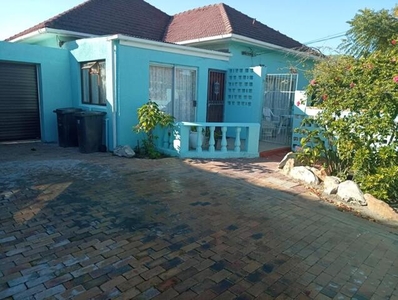 House For Sale In Plumstead, Cape Town