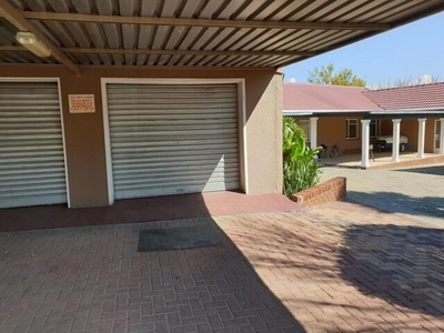 House For Sale In Sunset Park, Secunda