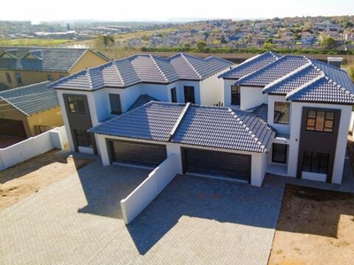 House For Sale In Thatchfield Cresent, Centurion