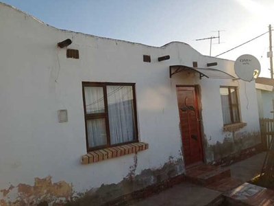 House For Sale In Veeplaas, Port Elizabeth