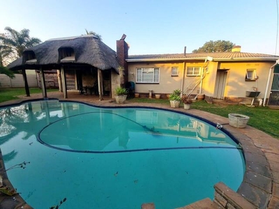 House For Sale In Verwoerdpark, Alberton