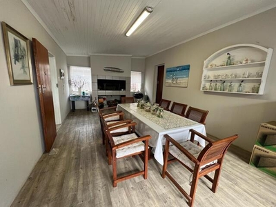 House For Sale In Wavecrest, Jeffreys Bay