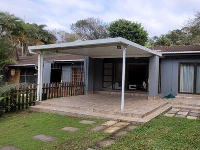 Townhouse For Sale In Amanzimtoti, Kwazulu Natal