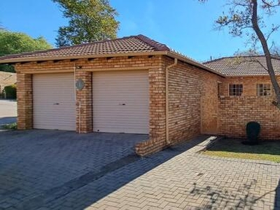 Townhouse For Sale In Featherbrooke Estate, Krugersdorp