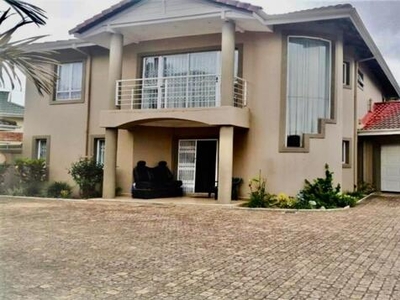 Townhouse For Sale In Mount Edgecombe Ext 3, Mount Edgecombe