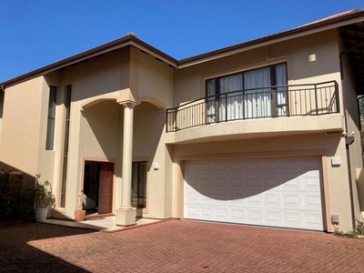 Townhouse For Sale In Mount Edgecombe, Kwazulu Natal