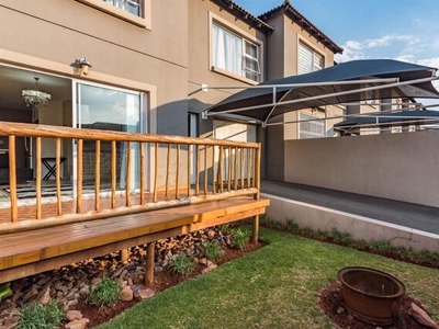 Townhouse For Sale In Rangeview, Krugersdorp