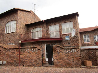 Townhouse For Sale In Ridgeway, Johannesburg
