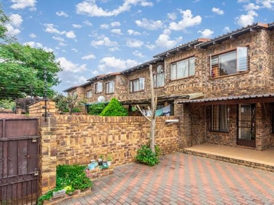 Townhouse For Sale In Windsor West, Randburg