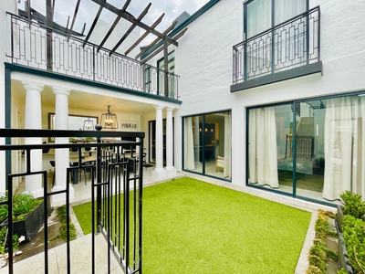 4 Bedroom Townhouse To Let in Hyde Park