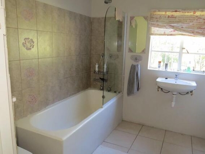 5 bedroom, Eersterivier Western Cape N/A