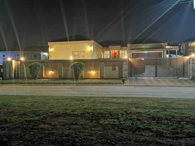 House For Sale In Clayville, Midrand