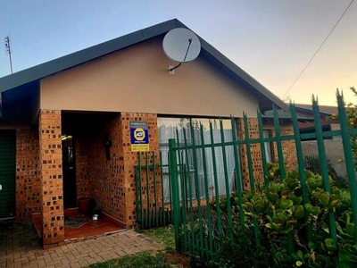 Townhouse For Sale In Reyno Ridge, Witbank