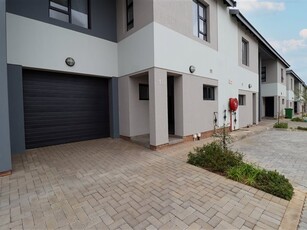 3 Bed Duplex in Thatchfield