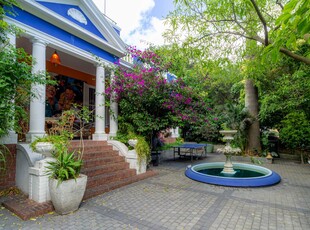 House For Sale in Gardens, Cape Town